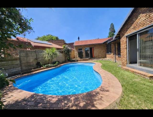 3 BEDROOM PROPERTY TO RENT IN RADIOKOP